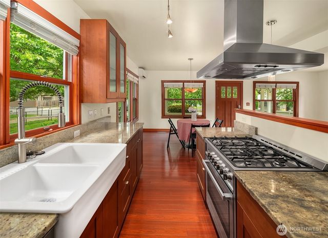 13039 56th Avenue, Tukwila, WA 98178