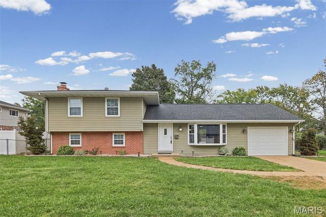 1104 N Yale Drive, O'fallon, IL 62269