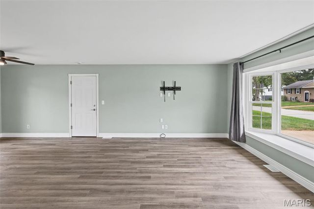 1104 N Yale Drive, O'fallon, IL 62269