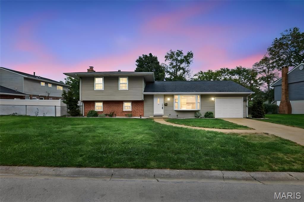1104 N Yale Drive, O'fallon, IL 62269
