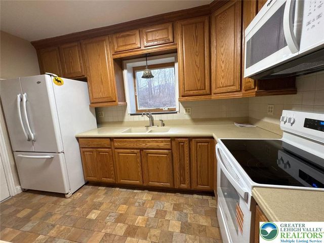 3686 Lower Saucon Road, Lower Saucon Twp, PA 18055