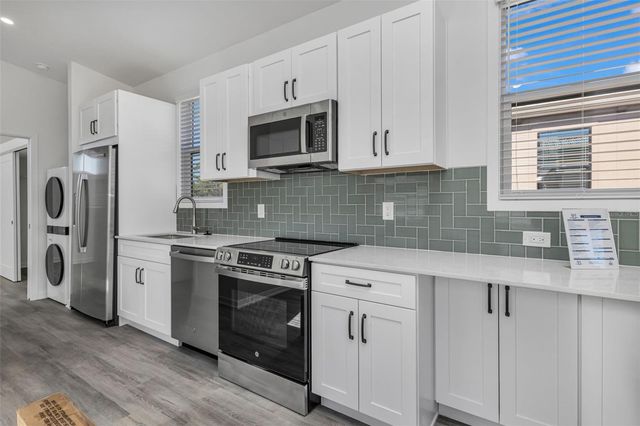 6165 TALON BAY DRIVE 81, North Port, FL 34287