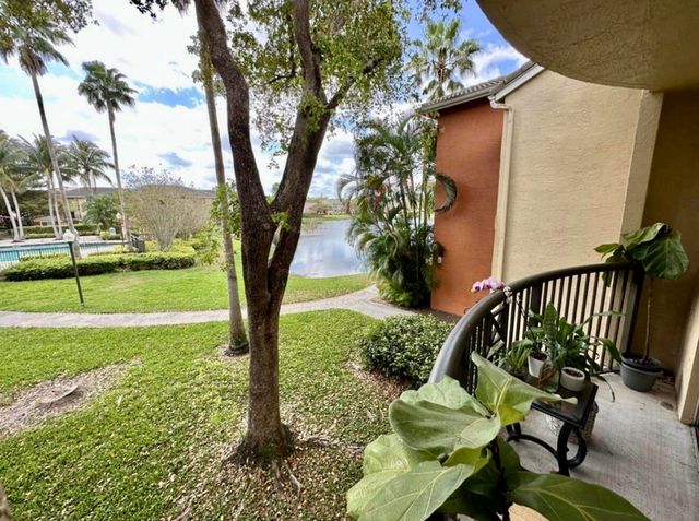 4191 N Haverhill Road 405, West Palm Beach, FL 33417