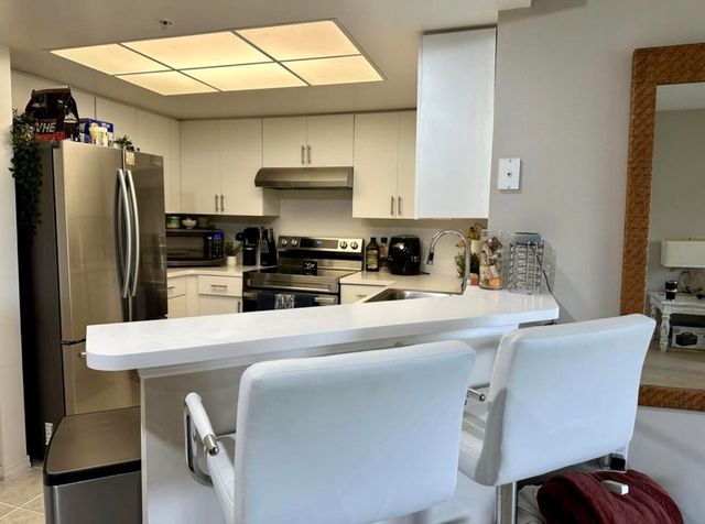 4191 N Haverhill Road 405, West Palm Beach, FL 33417