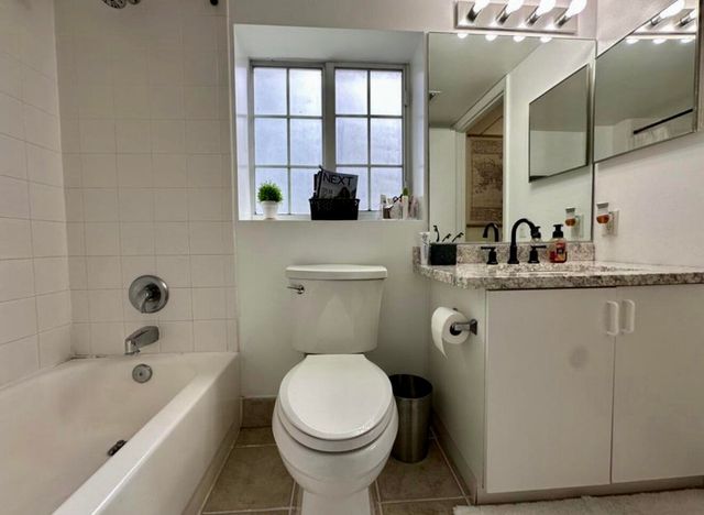 4191 N Haverhill Road 405, West Palm Beach, FL 33417