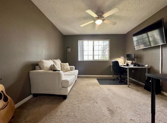 4191 N Haverhill Road 405, West Palm Beach, FL 33417