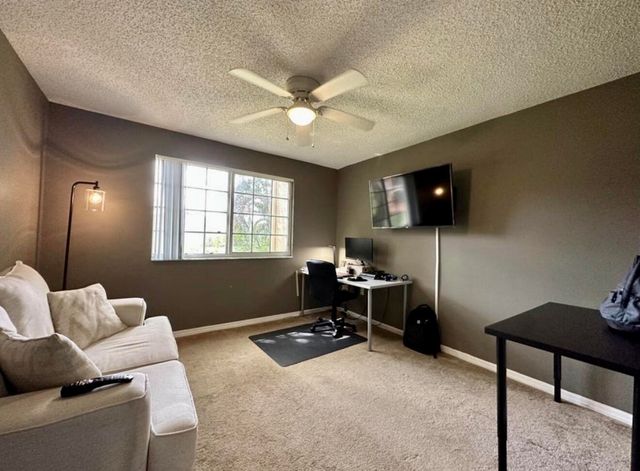 4191 N Haverhill Road 405, West Palm Beach, FL 33417