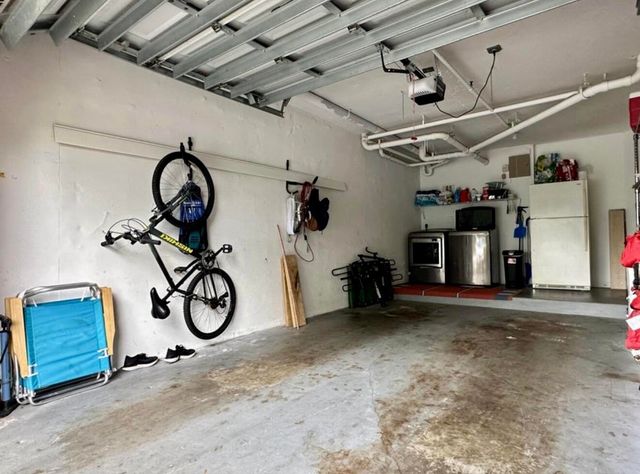 4191 N Haverhill Road 405, West Palm Beach, FL 33417