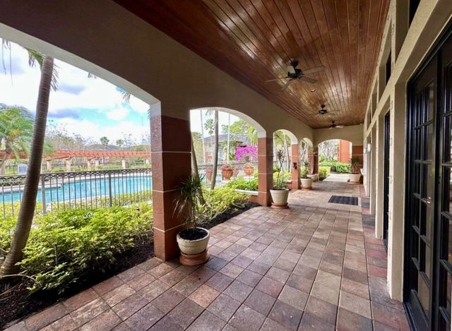 4191 N Haverhill Road 405, West Palm Beach, FL 33417