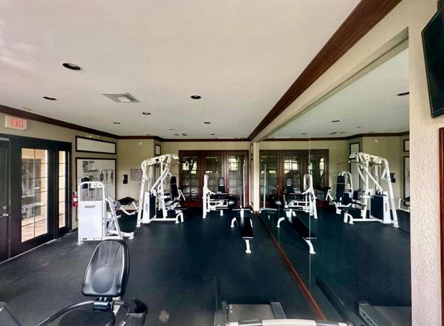 4191 N Haverhill Road 405, West Palm Beach, FL 33417