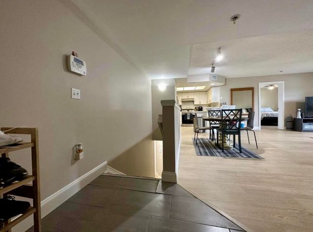 4191 N Haverhill Road 405, West Palm Beach, FL 33417