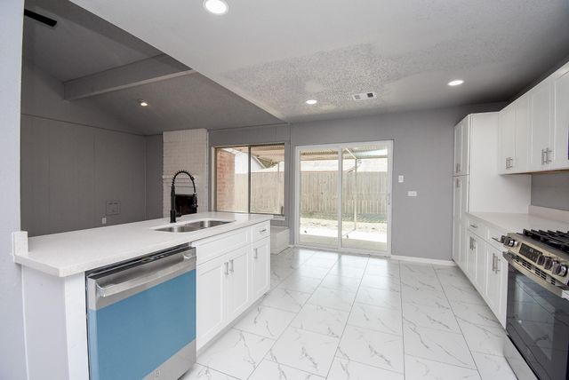 23515 Briarcreek Boulevard, Spring, TX 77373
