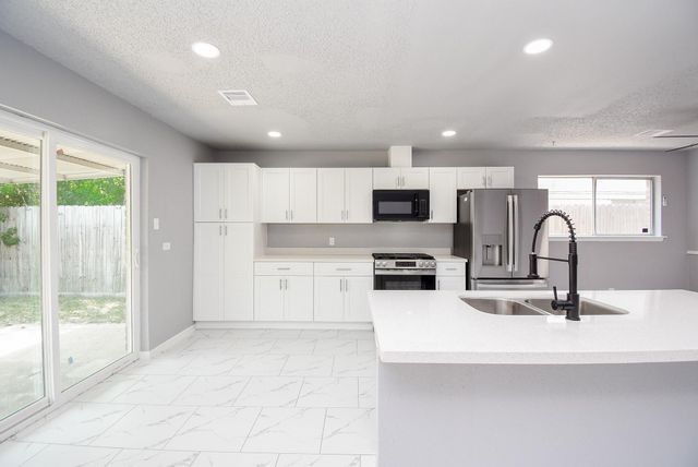 23515 Briarcreek Boulevard, Spring, TX 77373
