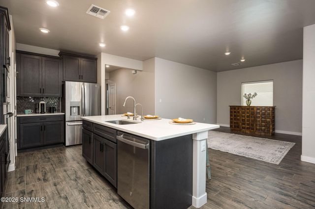 2874 Prado Del Sol Avenue, Las Cruces, NM 88011