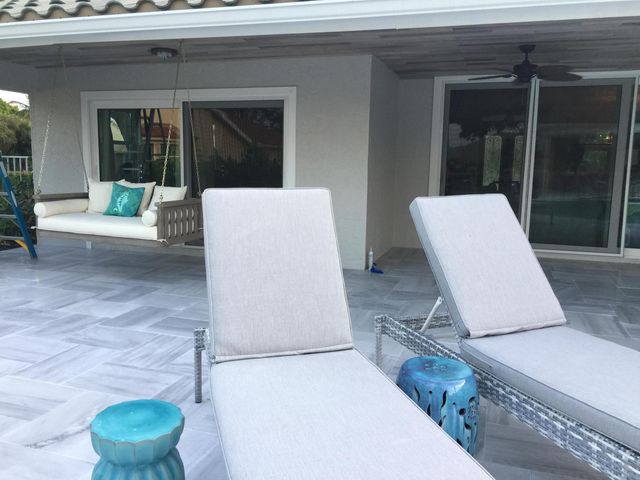 15925 Springhill Court, Wellington, FL 33414