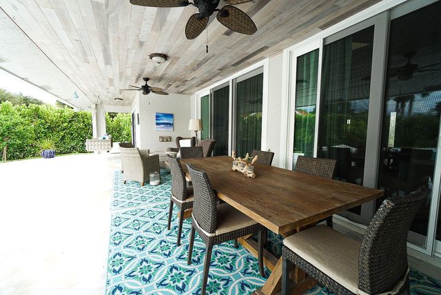 15925 Springhill Court, Wellington, FL 33414