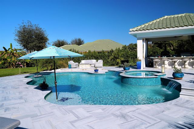 15925 Springhill Court, Wellington, FL 33414