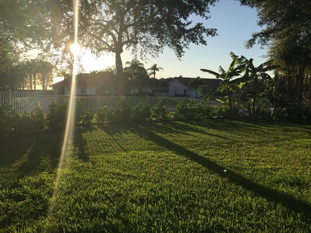 15925 Springhill Court, Wellington, FL 33414