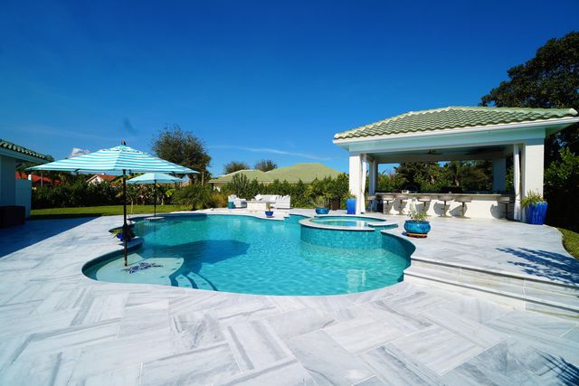 15925 Springhill Court, Wellington, FL 33414