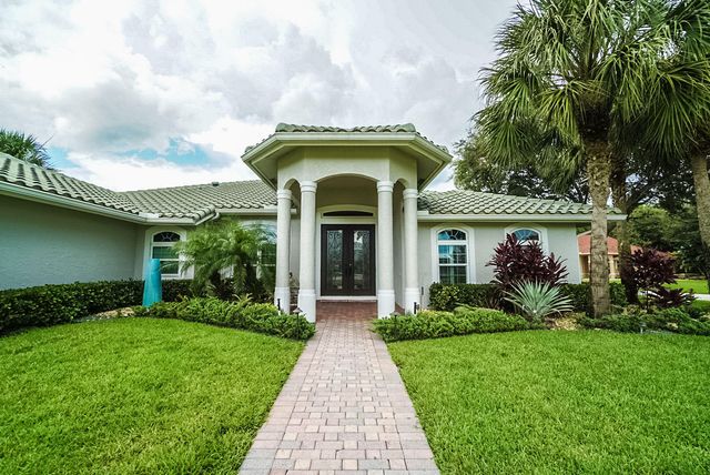 15925 Springhill Court, Wellington, FL 33414