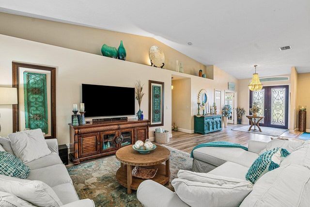 15925 Springhill Court, Wellington, FL 33414