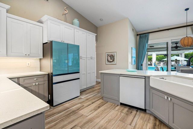 15925 Springhill Court, Wellington, FL 33414