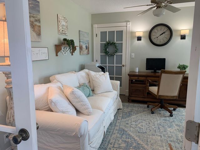 15925 Springhill Court, Wellington, FL 33414