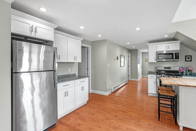 8 Putnam St 3, Danvers, MA 01923