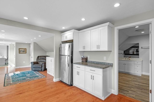 8 Putnam St 3, Danvers, MA 01923
