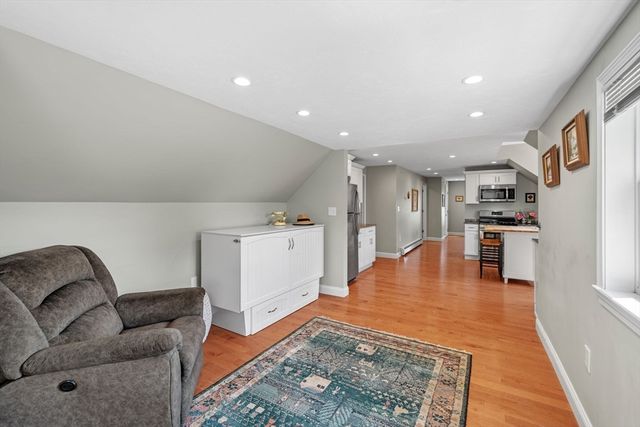 8 Putnam St 3, Danvers, MA 01923