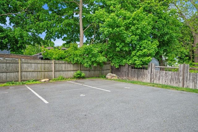 8 Putnam St 3, Danvers, MA 01923