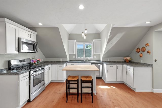 8 Putnam St 3, Danvers, MA 01923