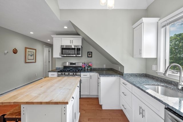 8 Putnam St 3, Danvers, MA 01923