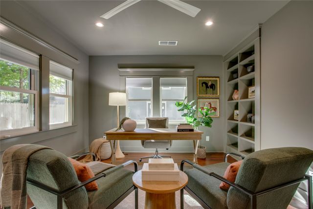 111 S Rosemont Avenue, Dallas, TX 75208