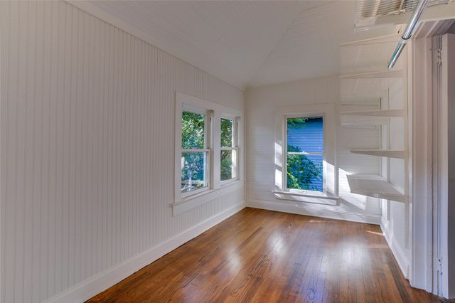 111 S Rosemont Avenue, Dallas, TX 75208