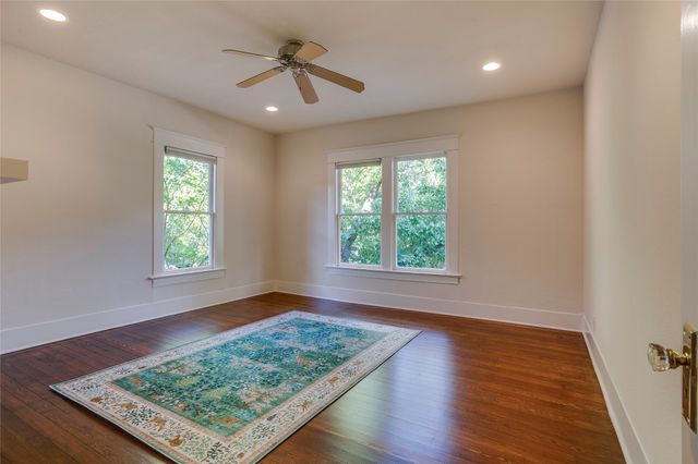 111 S Rosemont Avenue, Dallas, TX 75208