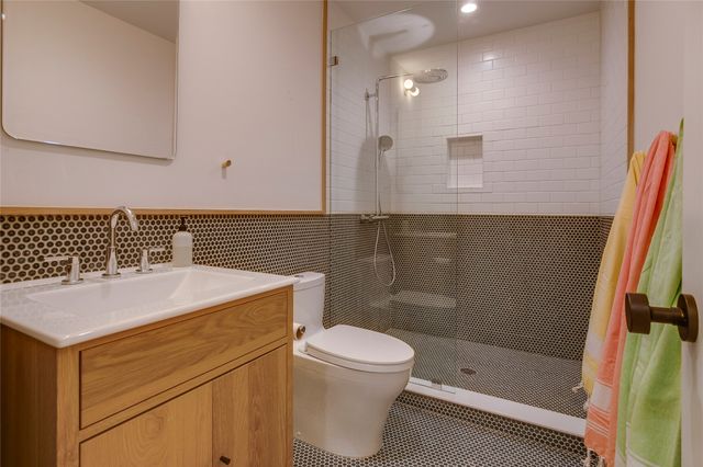 111 S Rosemont Avenue, Dallas, TX 75208
