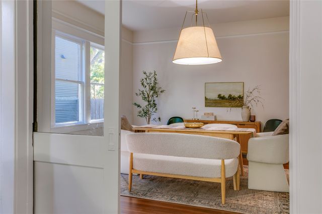 111 S Rosemont Avenue, Dallas, TX 75208