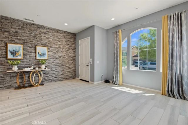 27681 Turnleaf Court, Saugus, CA 91350