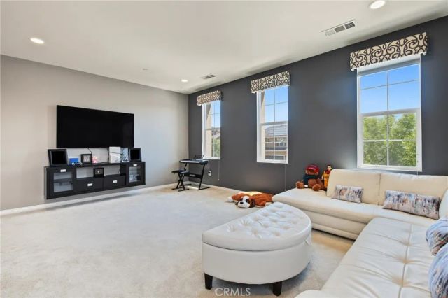 27681 Turnleaf Court, Saugus, CA 91350