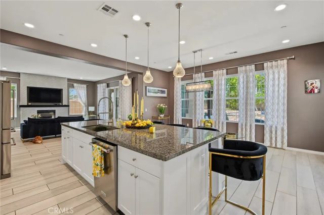 27681 Turnleaf Court, Saugus, CA 91350