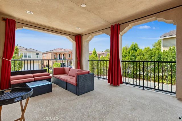 27681 Turnleaf Court, Saugus, CA 91350