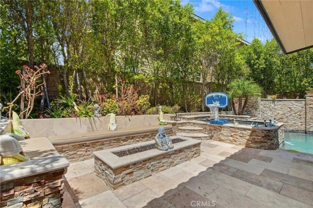 27681 Turnleaf Court, Saugus, CA 91350