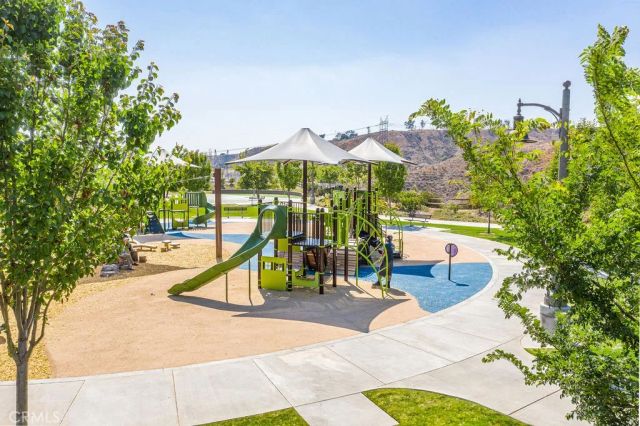 27681 Turnleaf Court, Saugus, CA 91350