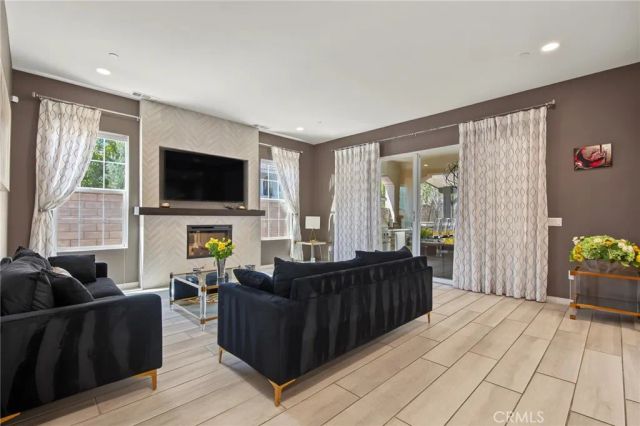 27681 Turnleaf Court, Saugus, CA 91350