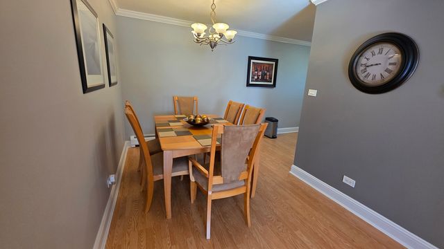 5310 N Chester Avenue 223, Chicago, IL 60656