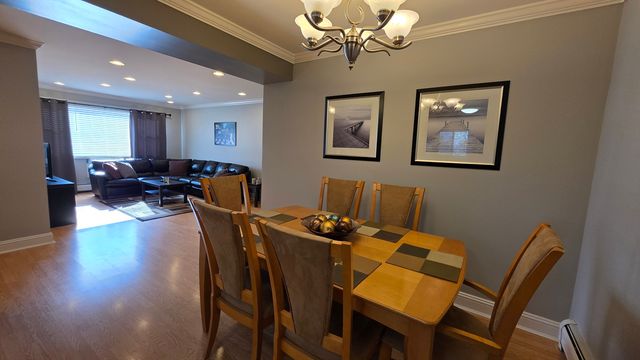 5310 N Chester Avenue 223, Chicago, IL 60656