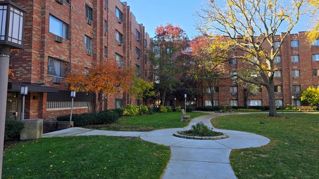 5310 N Chester Avenue 223, Chicago, IL 60656