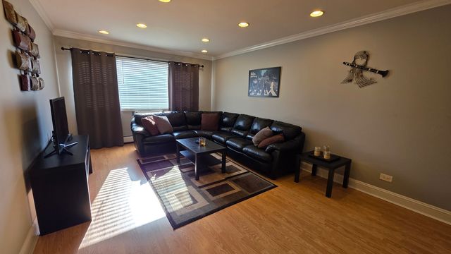 5310 N Chester Avenue 223, Chicago, IL 60656