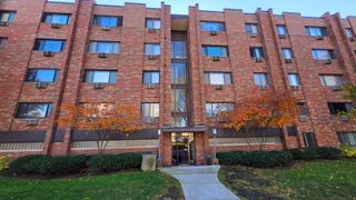 5310 N Chester Avenue 223, Chicago, IL 60656